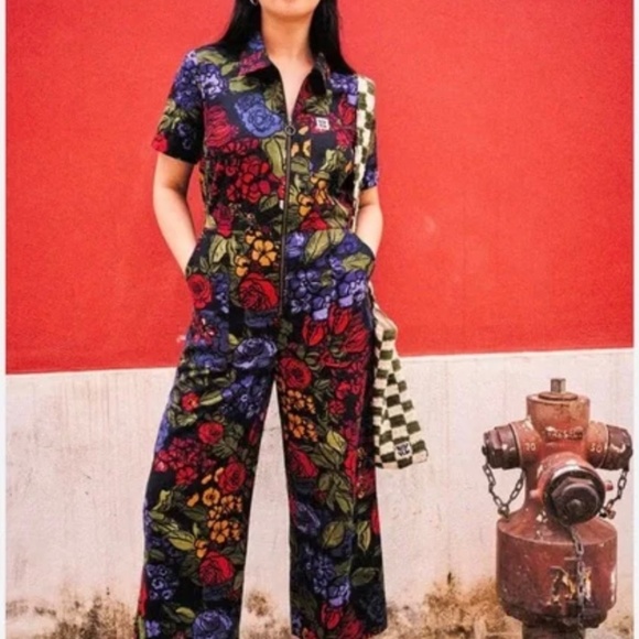 Lucy & Yak Ragan Organic Cotton Cropped Jumpsuit in Maria Print - Picture 8 of 12